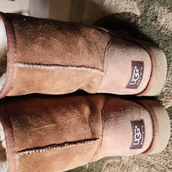 UGG Tan Suede Shearling Boots - Picture 4 of 6